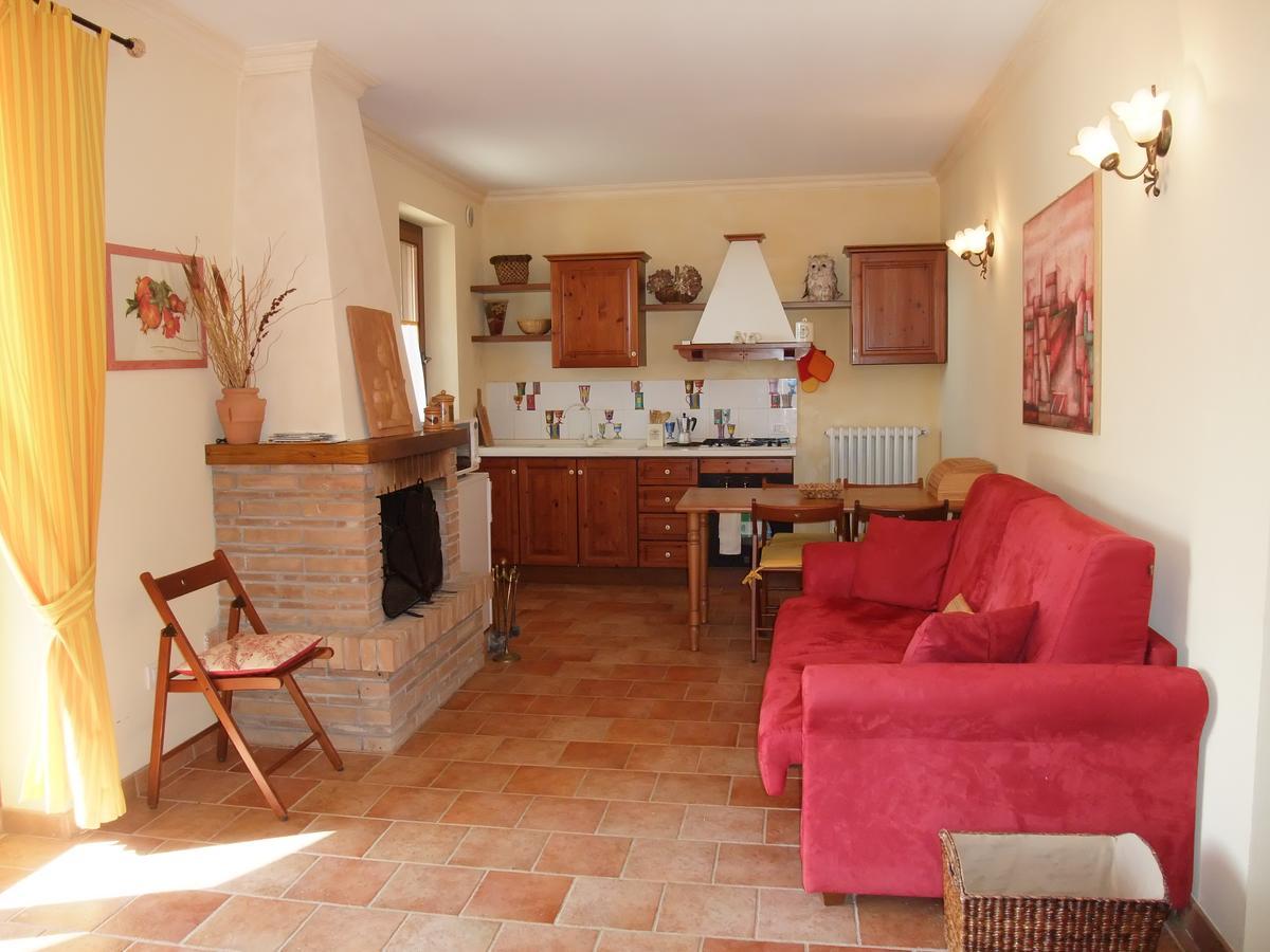 Agriturismo Pian Di Frattina 파브로 외부 사진